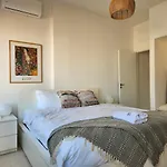 Sunny Eclectic 3Br House In Gemmayze