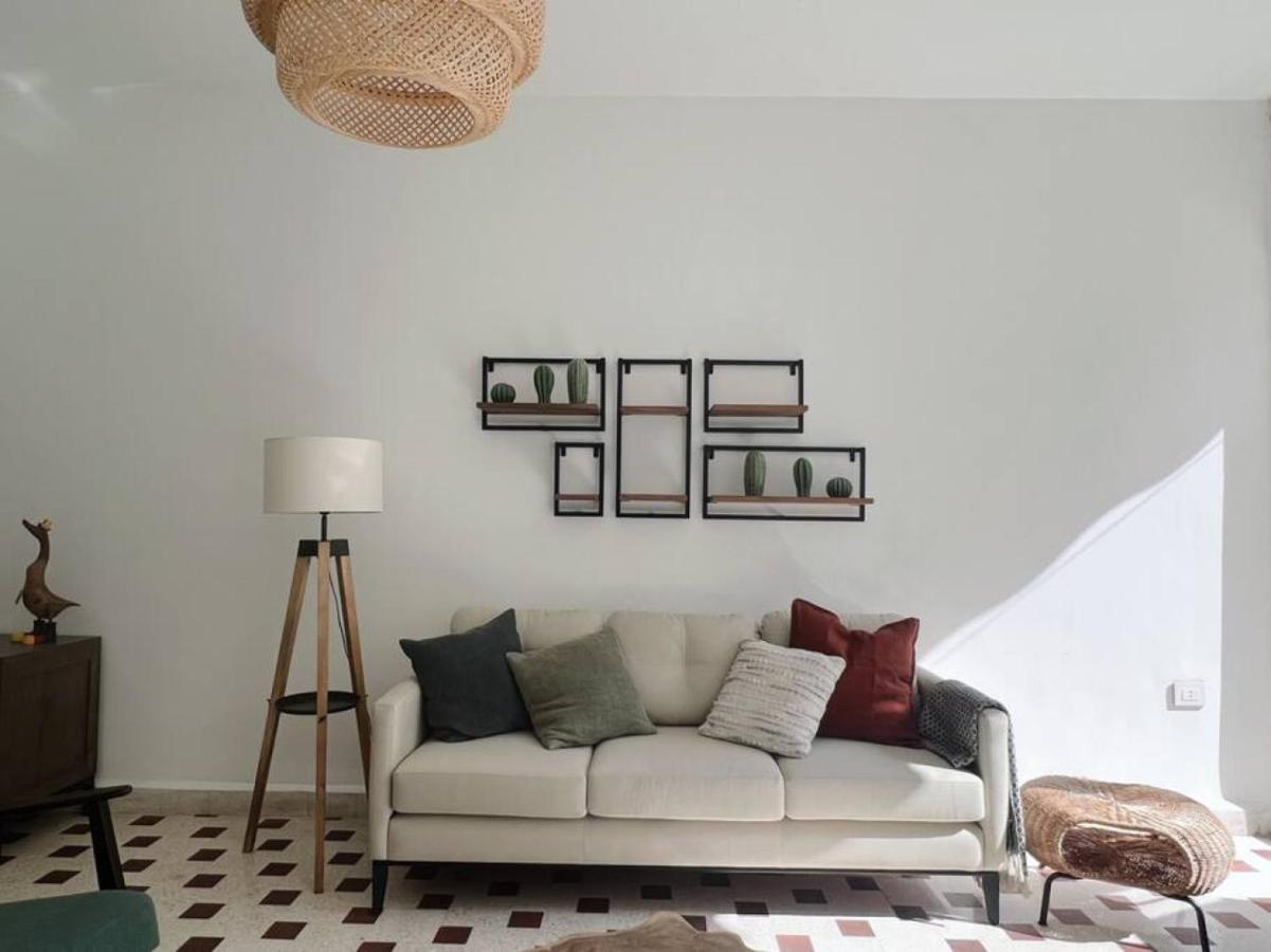 Sunny Eclectic 3br House In Gemmayze * Beirut