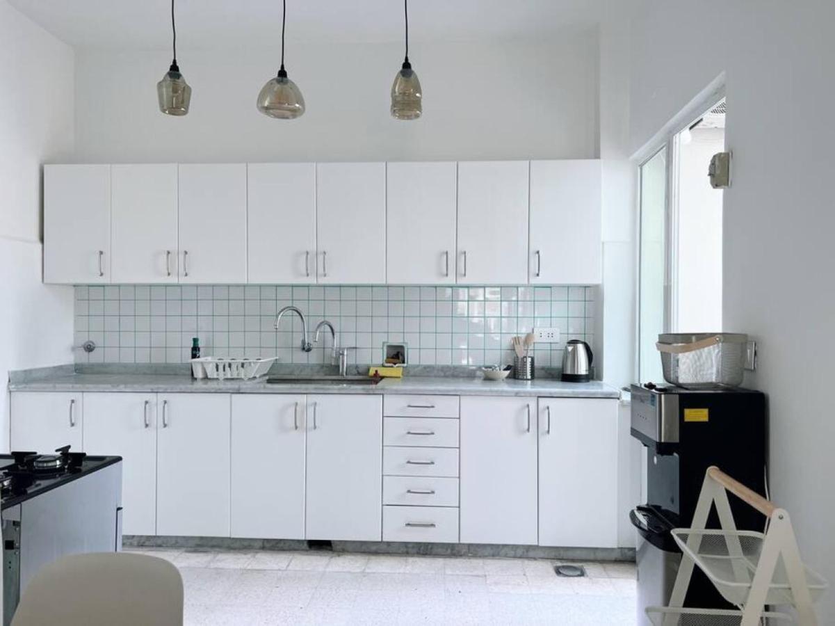 Sunny Eclectic 3br House In Gemmayze Holiday home Beirut